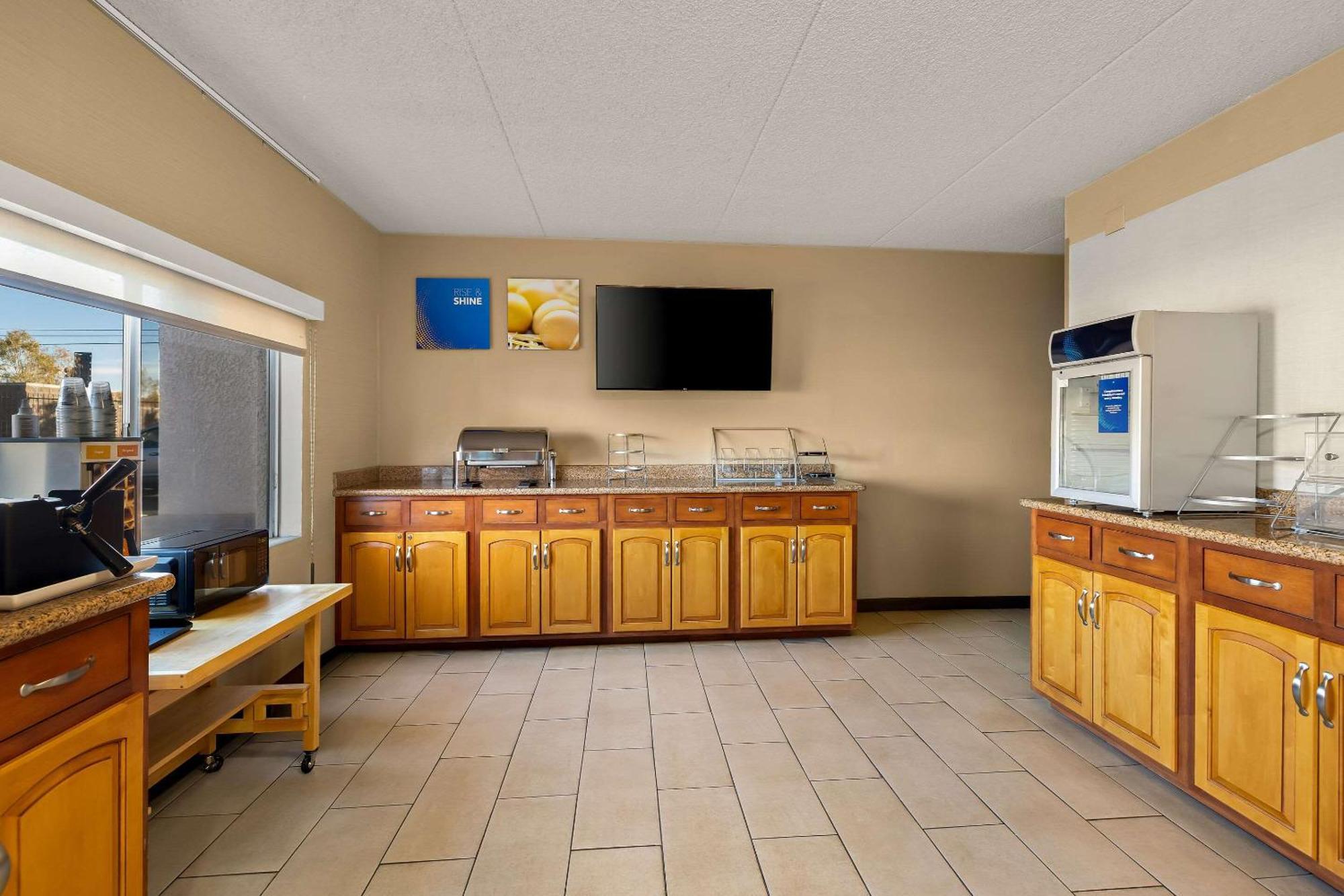 Comfort Inn & Suites Near Kino Sports Complex Drexel Heights Εξωτερικό φωτογραφία